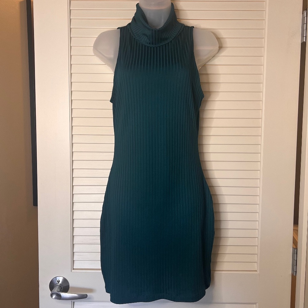 Kendall & Kylie Ribbed Green Turtleneck Dress | Size: S